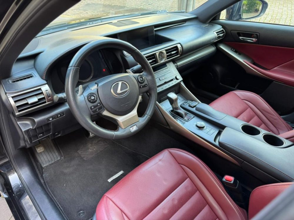 LEXUS IS250 F SPORT – 2015